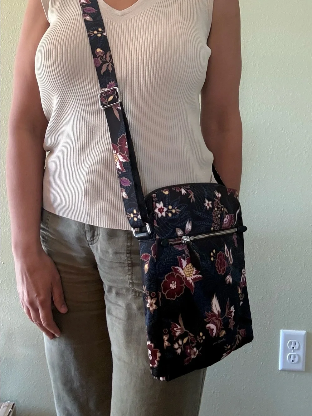 Vera Bradley Garden Dream Midtown Hipster Crossbody Floral Blue Purple